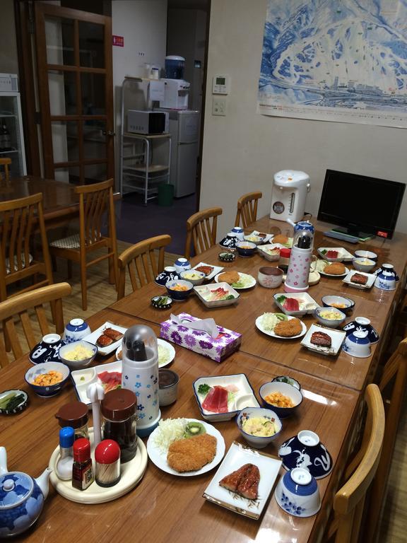 ホテル 温泉民宿 ゆたかや 湯沢市 エクステリア 写真